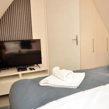 Bence Castle House *